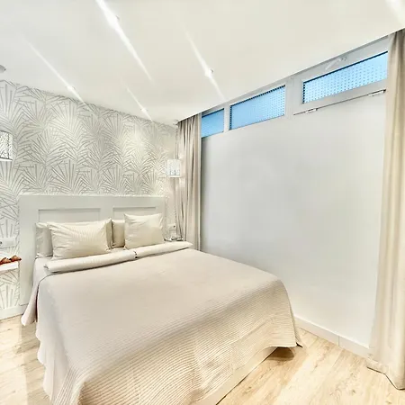 Paulmarie Olympia Апартаменты *