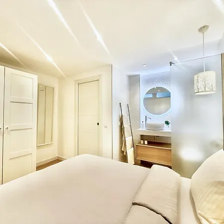 Paulmarie Olympia Апартаменты